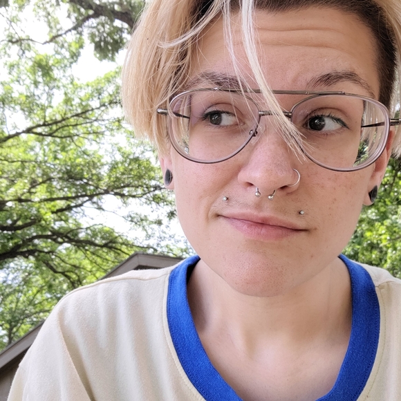 Meet your Posher, Robin - Picture 1 of 1